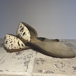 TOM’S Size 7 flats D’orsay grey mixed material with animal cow print heel shoe.